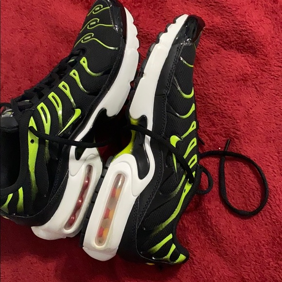 Air Max - Picture 3 of 8